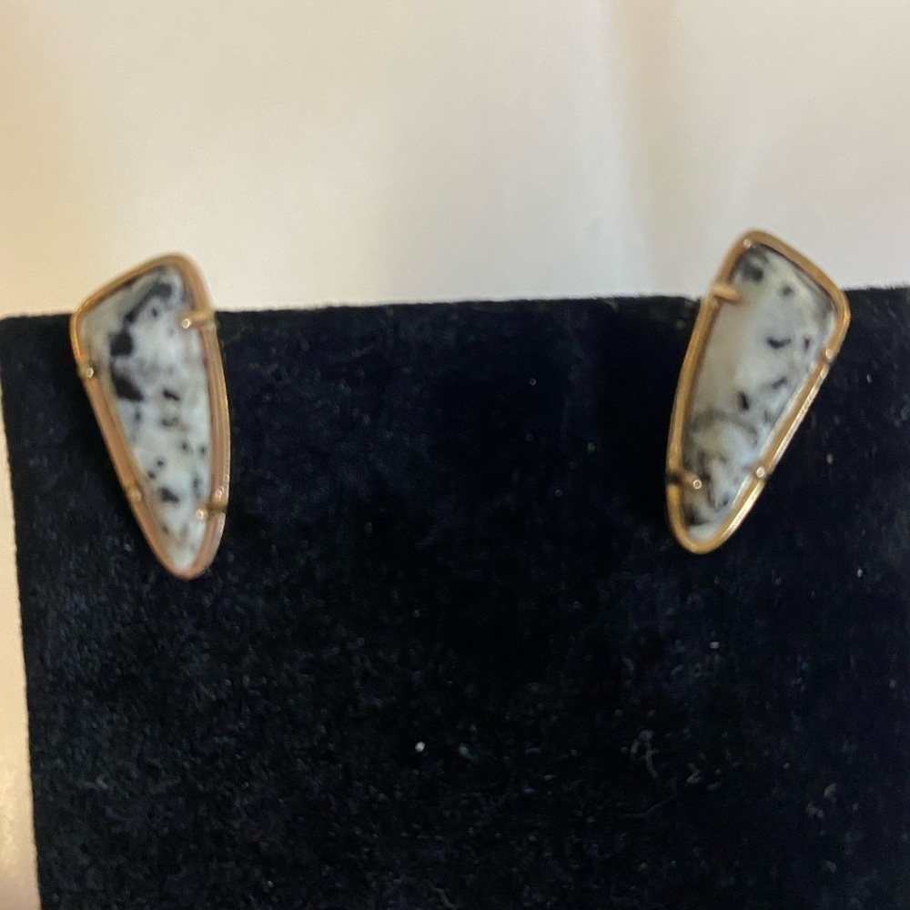 KENDRA Scott post earrings in black pyrite and gold‎